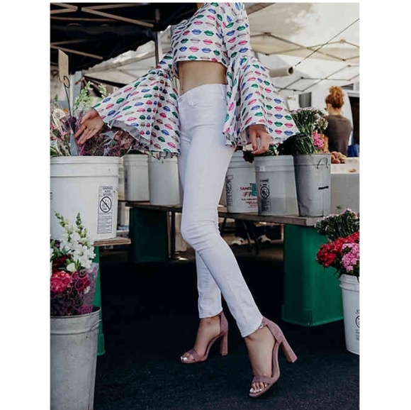 Pretty Water Color Vince Camuto Sandals - Picture 2 of 2